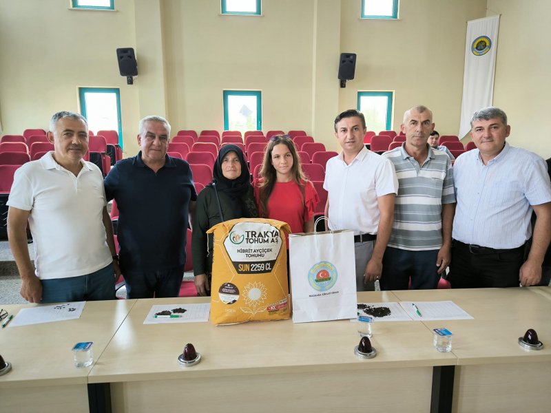 Malkara'da Yılın İlk Ayçiçeği 20 TL’den Satıldı 