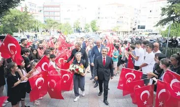 Şampiyon Gürşçimiz Nil Aktaş Ayyıldızlı Bayraklarla Karşılandı